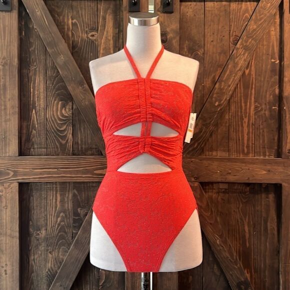 NWT Jessica Simpson  Standard Ruched Front Halter Neck One Piece Swimsuit - Picture 2 of 12